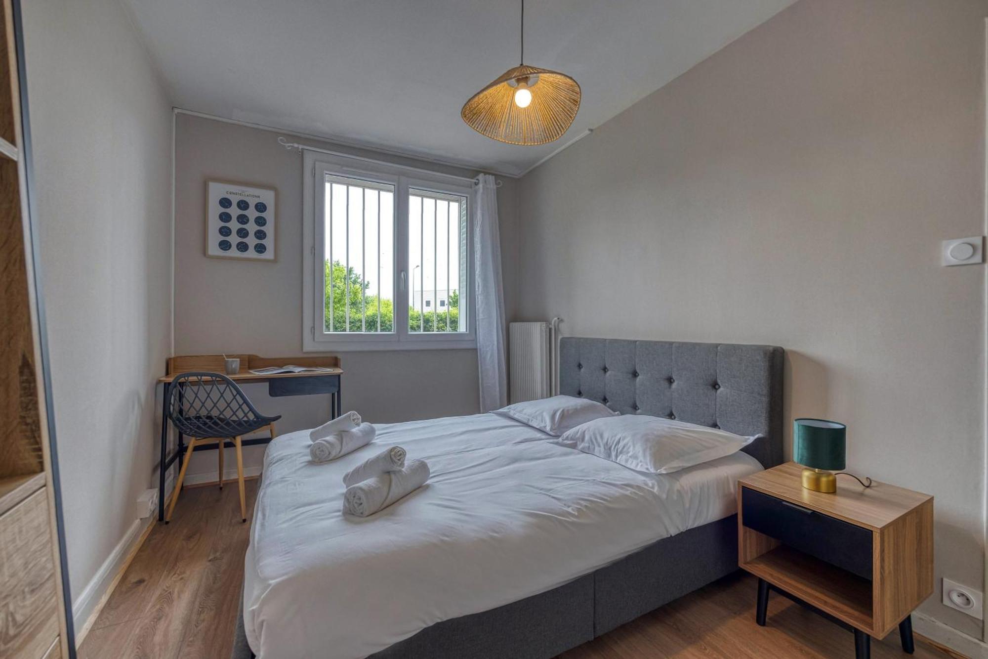 Le Liberation - Hotel Lesdigueres - Rocade Grenoble Esterno foto